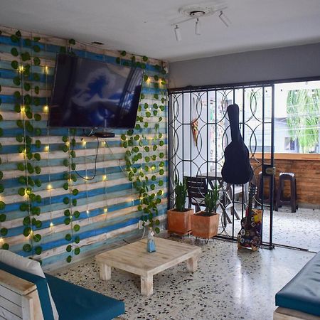 Key West Hostel Medellin Luaran gambar