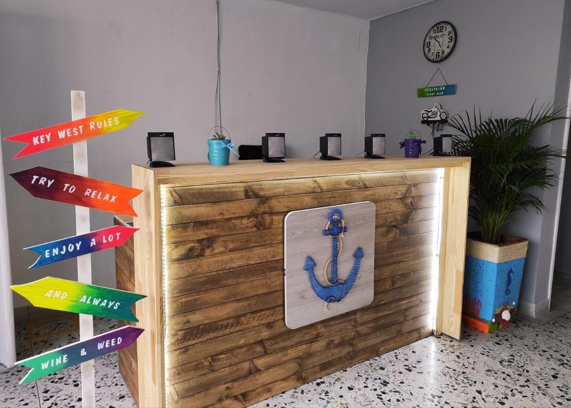 Key West Hostel Medellin Luaran gambar