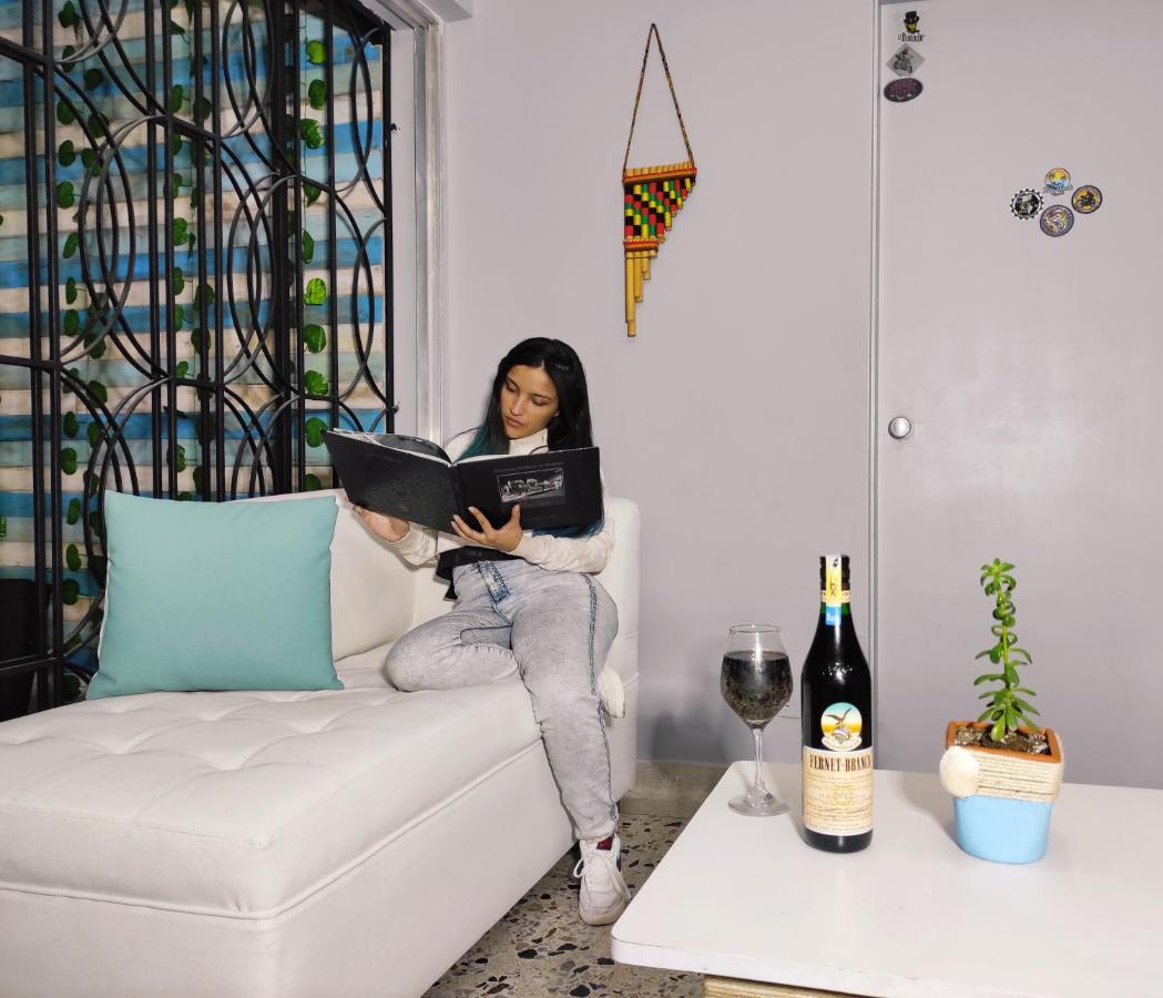 Key West Hostel Medellin Luaran gambar